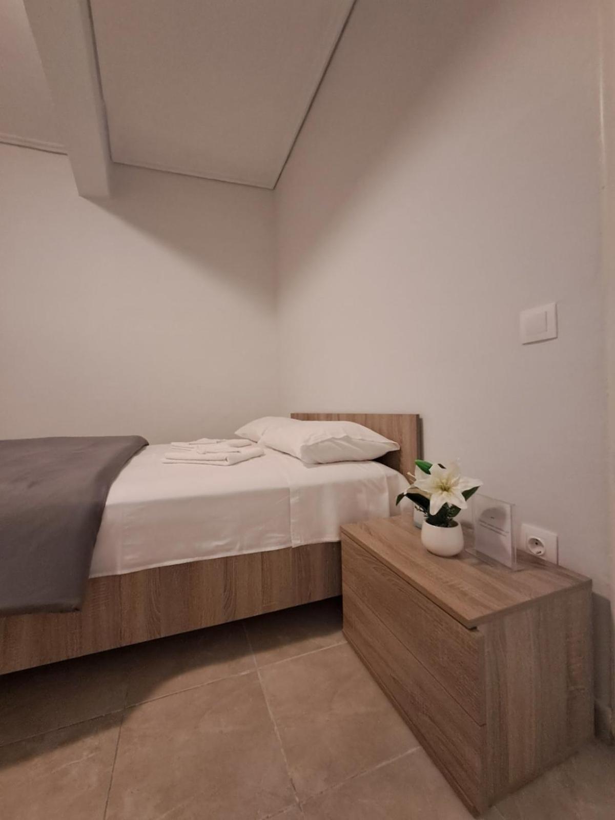 Lysandros Comfortable Apartments In Athens, Near The Metro Exterior photo
